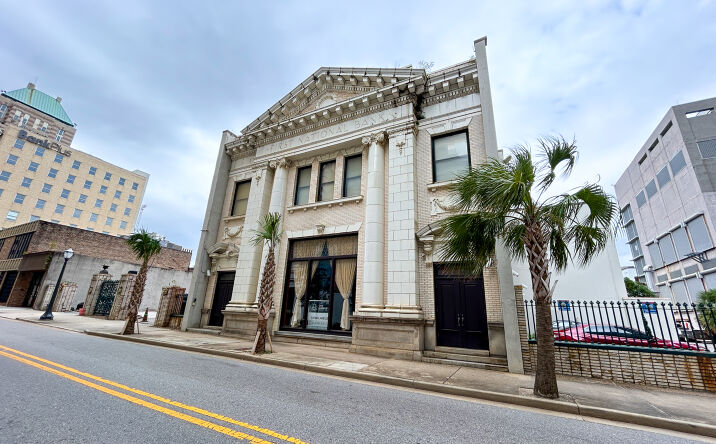 Pictures of Retail, Office property located at 68 St Francis St, Mobile, AL 36602 for lease - image #1