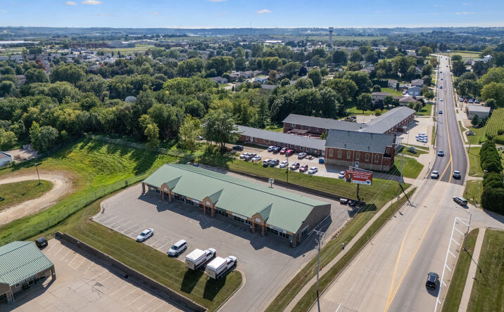 Pictures of Retail property located at 4867 Asbury Rd, Dubuque, IA 52002 for lease - image #1