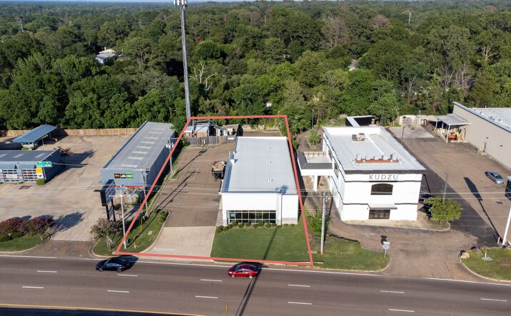 Pictures of Retail, Office, Special Purpose property located at 4680 Interstate 55 North Frontage Rd, Jackson, MS 39211 for lease - image #1