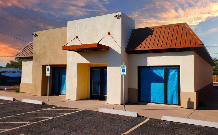 Pictures of Retail, Office, Restaurant property located at 1034 E Main St, Mesa, AZ 85203 for lease - image #1