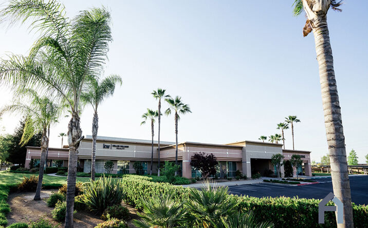 Pictures of Office property located at 7625 N Palm Ave, Fresno, CA 93711 for lease - image #1