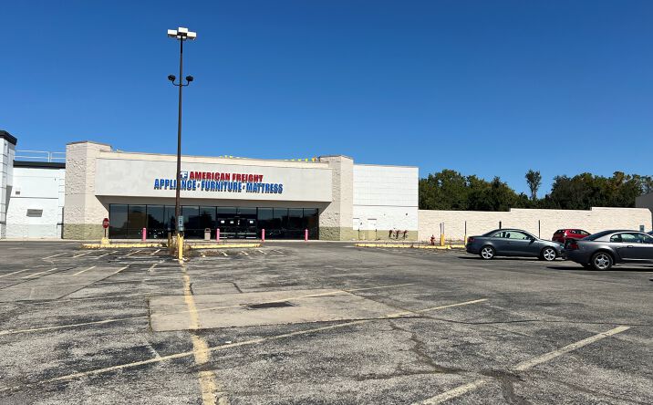 Pictures of Retail property located at 8280 Old Troy Pike, Huber Heights, OH 45424 for lease - image #1