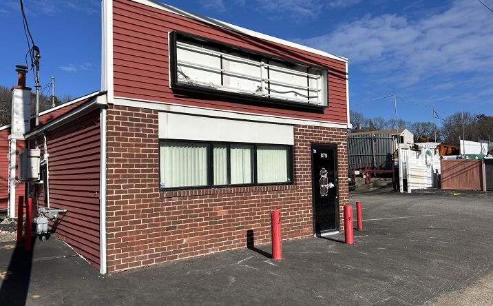 Pictures of Retail, Office property located at 879 W Jericho Turnpike, Smithtown, NY 11787 for lease - image #1