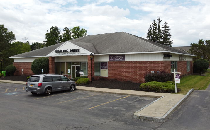 Pictures of Retail property located at 6870 E Genesee St, Fayetteville, NY 13066 for lease - image #1