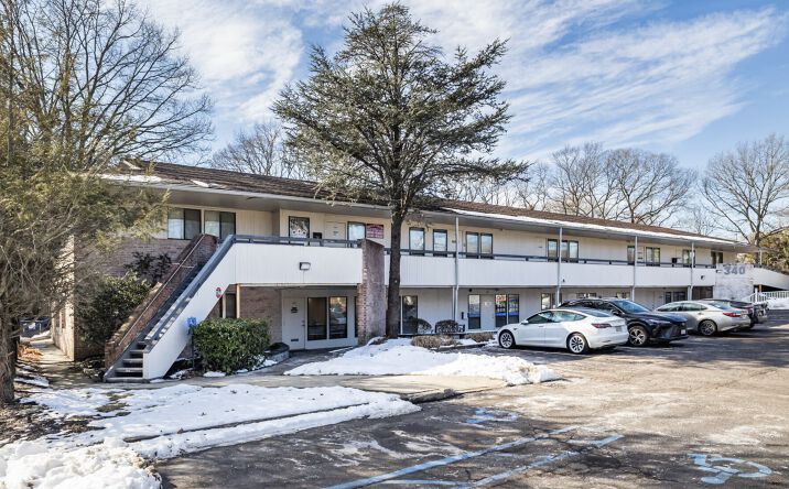 Pictures of Office property located at 340 Veterans Memorial Hwy, Commack, NY 11725 for lease - image #1