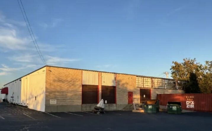Pictures of Industrial property located at 219 S Service Rd, Plainview, NY 11803 for lease - image #1