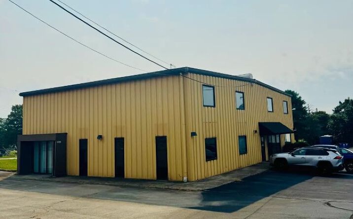 Pictures of Office, Industrial property located at 117 E Adams St, La Grange, KY 40031 for lease - image #1