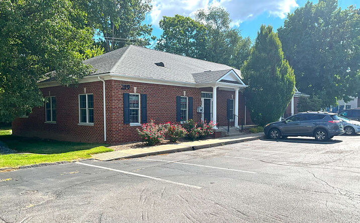 Pictures of Office property located at 219 Southland Dr, Lexington, KY 40503 for lease - image #1