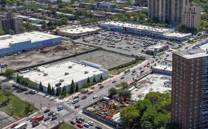 Pictures of Retail, Office, Land, Restaurant, Special Purpose property located at 1896 Bruckner Blvd, New York City, NY 10473 for lease - image #1
