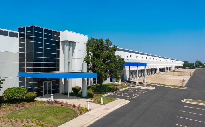 Pictures of Industrial property located at 1120-1140 Remington Blvd, Romeoville, IL 60446 for lease - image #1