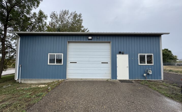 Pictures of Industrial property located at 1239 Hemlock St, Bismarck, ND 58504 for lease - image #1