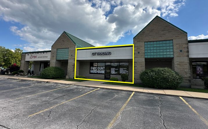 Pictures of Retail property located at 587 E 53rd St, Davenport, IA 52807 for lease - image #1