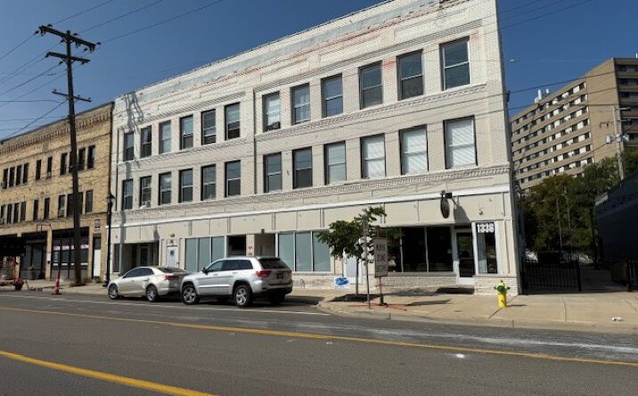 Pictures of Retail property located at 1340 Portage Street, Kalamazoo, MI 49001 for lease - image #1