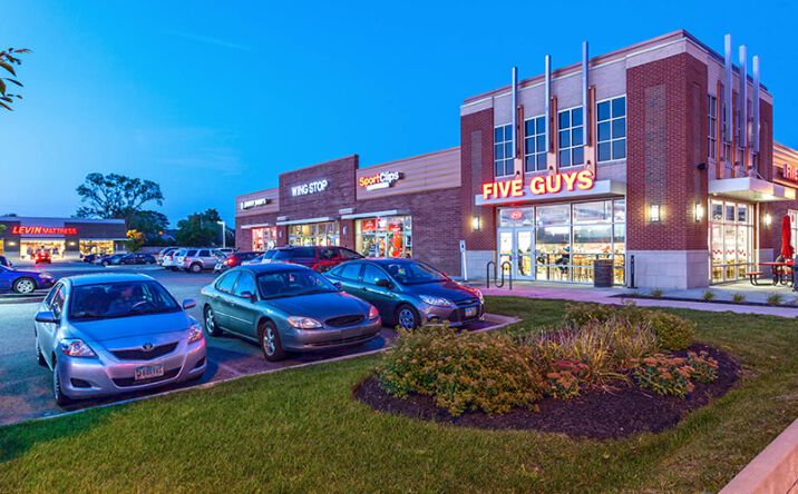 Pictures of Retail property located at 13901 Cedar Rd, South Euclid, OH 44118 for lease - image #1