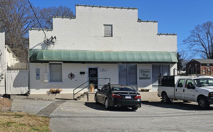 Pictures of Retail, Office property located at 612 S Chestnut St, Gastonia, NC 28054 for lease - image #1