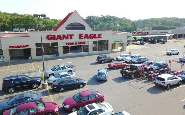 Pictures of Retail, Office, Special Purpose property located at 2341 E State St, Salem, OH 44460 for lease - image #1
