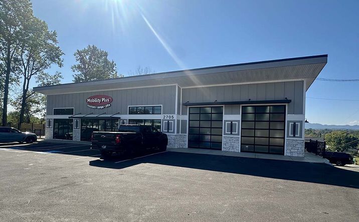 Pictures of Retail, Office property located at 2705 W Market St, Johnson City, TN 37604 for lease - image #1