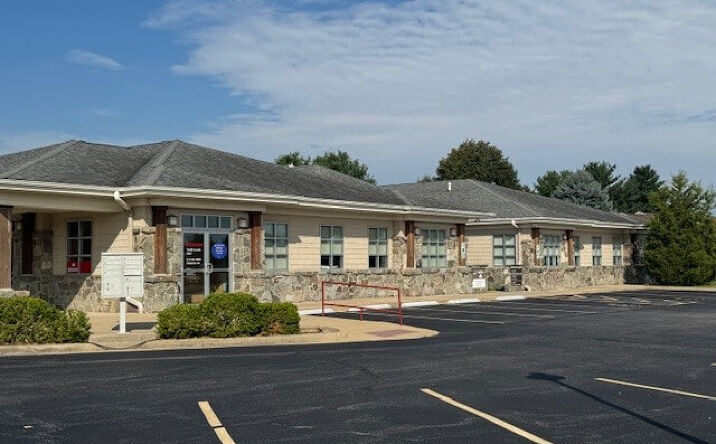 Pictures of Office property located at 411 Clarendon Ct, Savoy, IL 61874 for lease - image #1