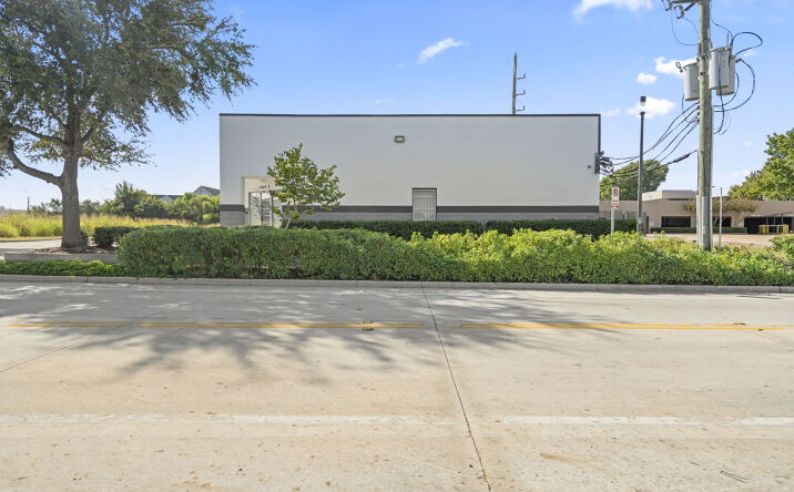 Pictures of Office, Special Purpose property located at 3664 Walnut Bend Ln, Houston, TX 77042 for lease - image #1