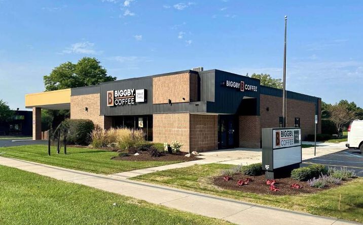 Pictures of Retail, Office property located at 28455 Schoenherr Rd, Warren, MI 48088 for lease - image #1