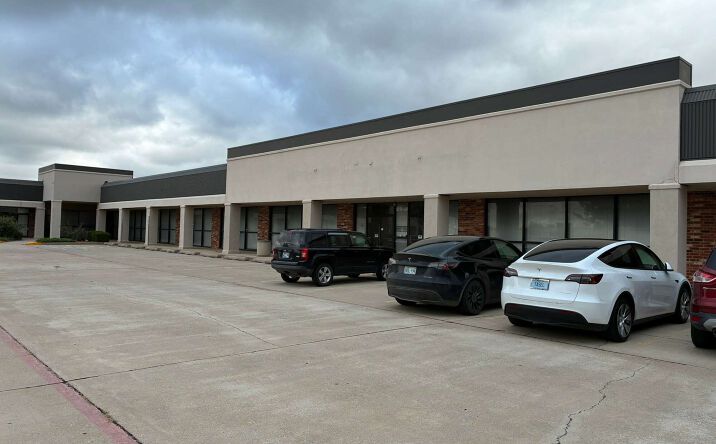Pictures of Retail property located at 9210 S Western Ave, Oklahoma City, OK 73139 for lease - image #1