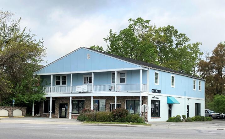 Pictures of Office property located at 1942 Sam Rittenberg Boulevard #E, Charleston, SC 29407 for lease - image #1