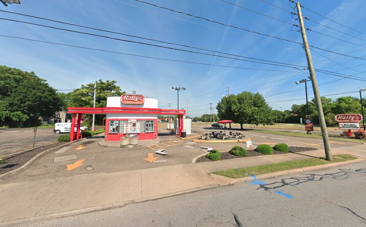 Pictures of Retail, Restaurant property located at 254 Wooster Road North, Barberton, OH 44203 for lease - image #1