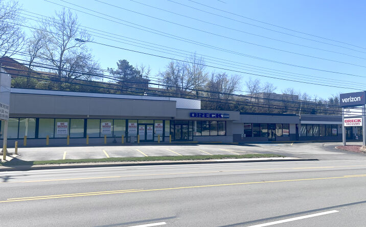 Pictures of Retail property located at 3828 William Penn Hwy, Monroeville, PA 15146 for lease - image #1