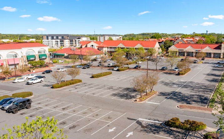Pictures of Retail, Office property located at 8927 J M Keynes Dr, Charlotte, NC 28262 for lease - image #1