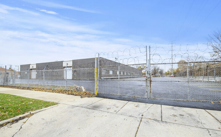 Pictures of Industrial property located at 3605 W 63rd Street, Chicago, IL 60629 for lease - image #1