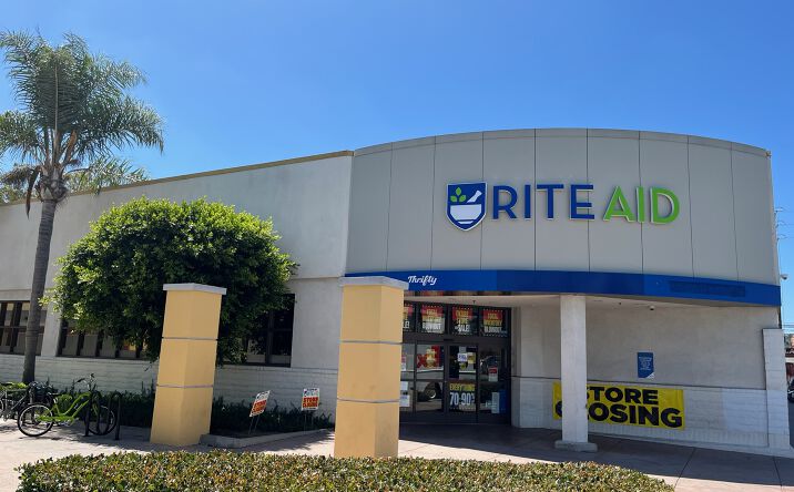Pictures of Retail property located at 3802 Culver Center, Culver City, CA 90232 for lease - image #1