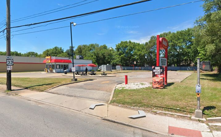 Pictures of Retail, Restaurant property located at 1940 E Livingston Ave, Columbus, OH 43209 for lease - image #1