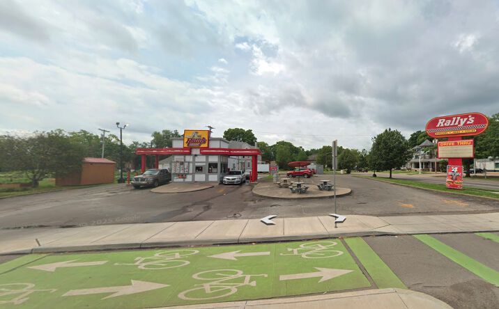 Pictures of Retail, Restaurant property located at 438 Salem Ave & Grand Ave, Dayton, OH 45406, Dayton, OH 45406 for lease - image #1