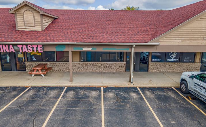 Pictures of Retail, Office property located at 2450 N US Highway 12 N, Spring Grove, IL 60081 for lease - image #1