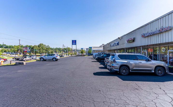 Pictures of Retail property located at 5513 Peachtree Blvd, Chamblee, GA 30341 for lease - image #1