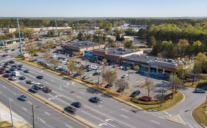 Pictures of Retail property located at 4250 Roswell Rd, Marietta, GA 30062 for lease - image #1