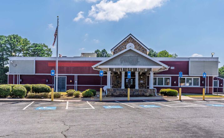 Pictures of Retail property located at 6550 Tara Blvd, Jonesboro, GA 30236 for lease - image #1
