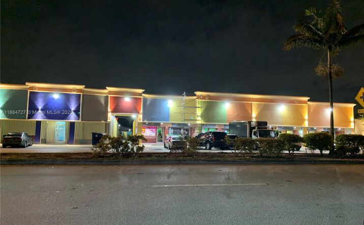 Pictures of Retail property located at 5829 W Hallandale Beach Blvd # 5823A, West Park, FL 33023 for lease - image #1