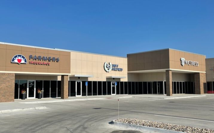 Pictures of Office property located at 1314 N 205th St, Omaha, NE 68022 for lease - image #1