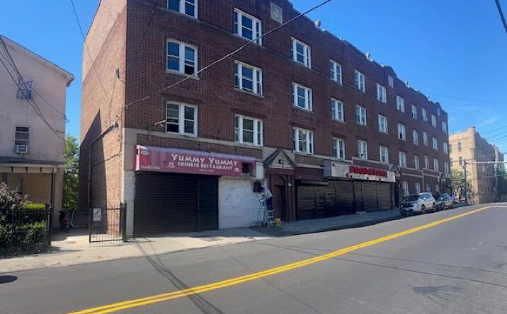 Pictures of Restaurant, Office, Retail property located at 369 Warburton Ave, Yonkers, NY 10701 for lease - image #1
