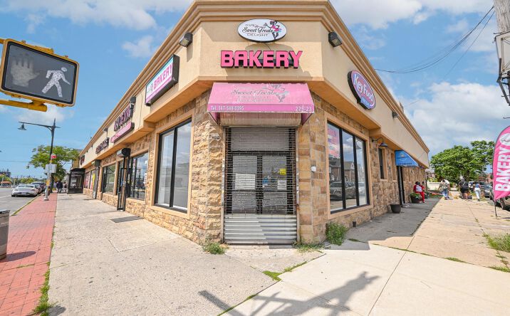 Pictures of Retail property located at 225-25 Merrick Blvd, New York, NY 11413 for lease - image #1