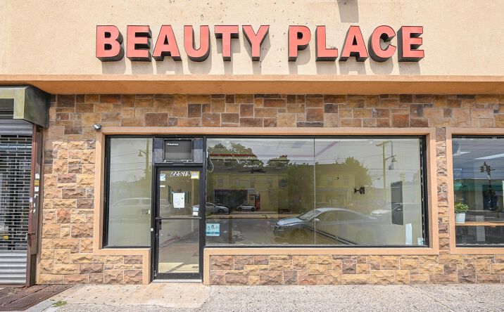 Pictures of Retail property located at 225-19 Merrick Boulevard, New York, NY 11413 for lease - image #1