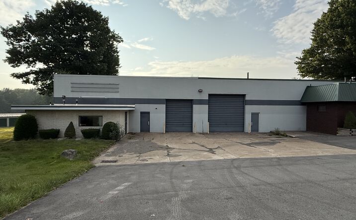 Pictures of Office, Industrial property located at 8206 Edinboro Rd, Erie, PA 16509 for lease - image #1