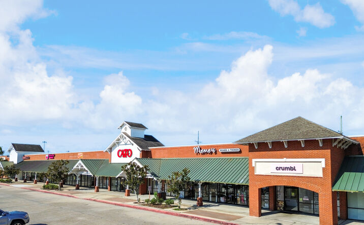 Pictures of Retail property located at 110 Gause Blvd W, Slidell, LA 70460 for lease - image #1