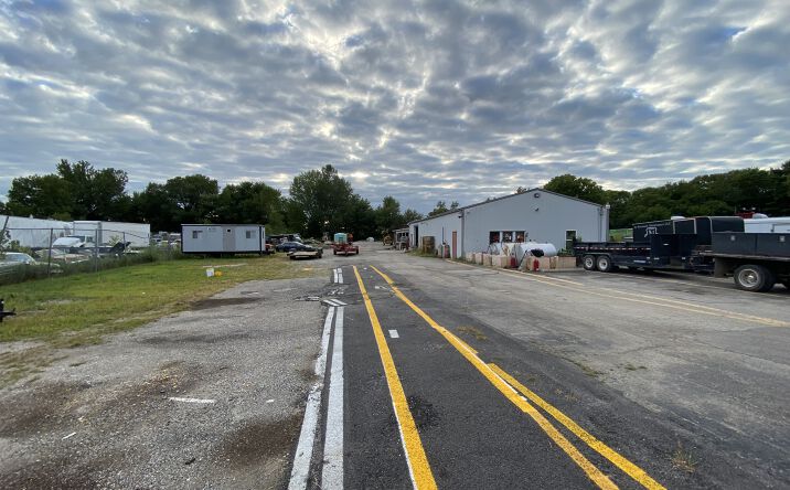 Pictures of Office, Industrial property located at 3809 N Cunningham Ave, Urbana, IL 61802 for lease - image #1