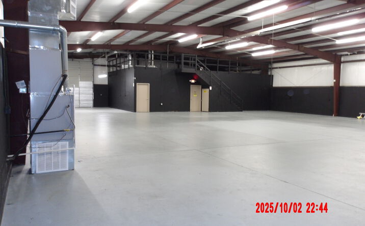Pictures of Retail, Office, Industrial property located at 3015 Governors Dr SW, Huntsville, AL 35805 for lease - image #1