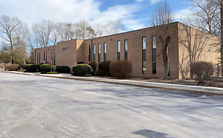 Pictures of Office property located at 44425 Airport Road Holly I Building, California, MD 20619 for lease - image #1