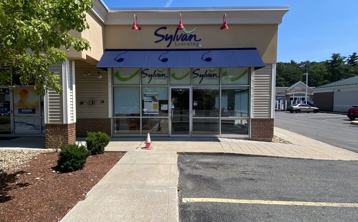 Pictures of Office, Retail property located at 240 North Broadway, Salem, NH 03079 for lease - image #1