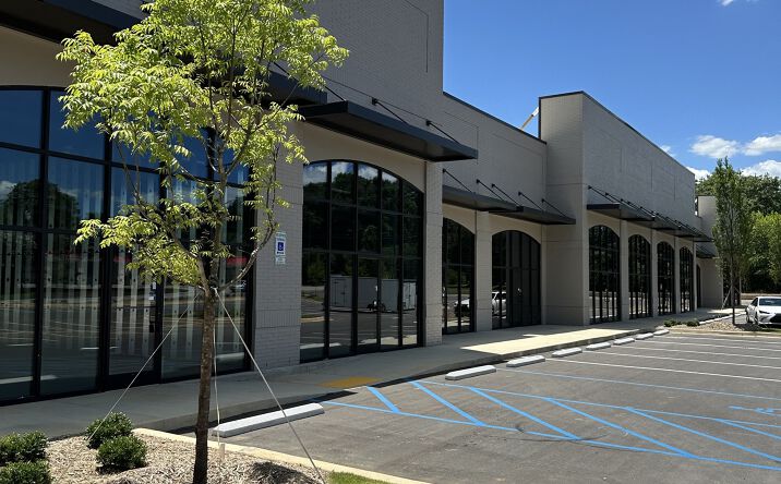Pictures of Office property located at 1140 East Butler Road, Greenville, SC 29607 for lease - image #1