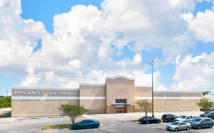 Pictures of Retail property located at 3401 Derek Dr, Lake Charles, LA 70607 for lease - image #1